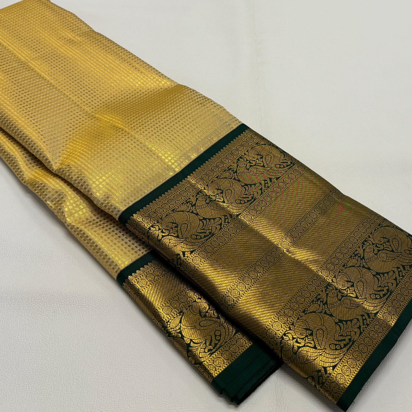 Kanjivaram pure silk handloom double warp contrast grand pallu and blouse *Double side korvai border Tissue Bridal 1g*
*SILK MARK TAG WITH HOLOGRAM*