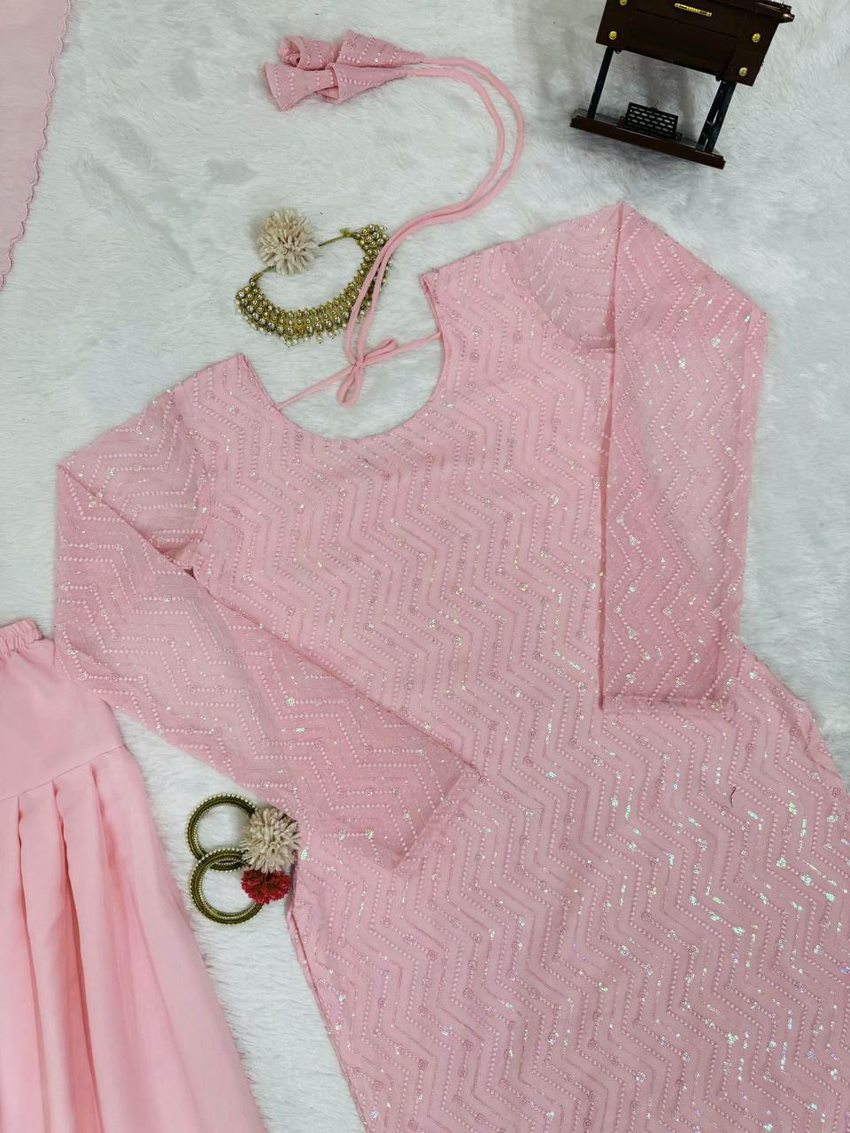 Suti set with dupatta 
Fabric :   Foux gorgette 
Inner   : Micro
Work  : thread with Sequnce  
Stich : M(38),L(40),XL(42) with xxl margin