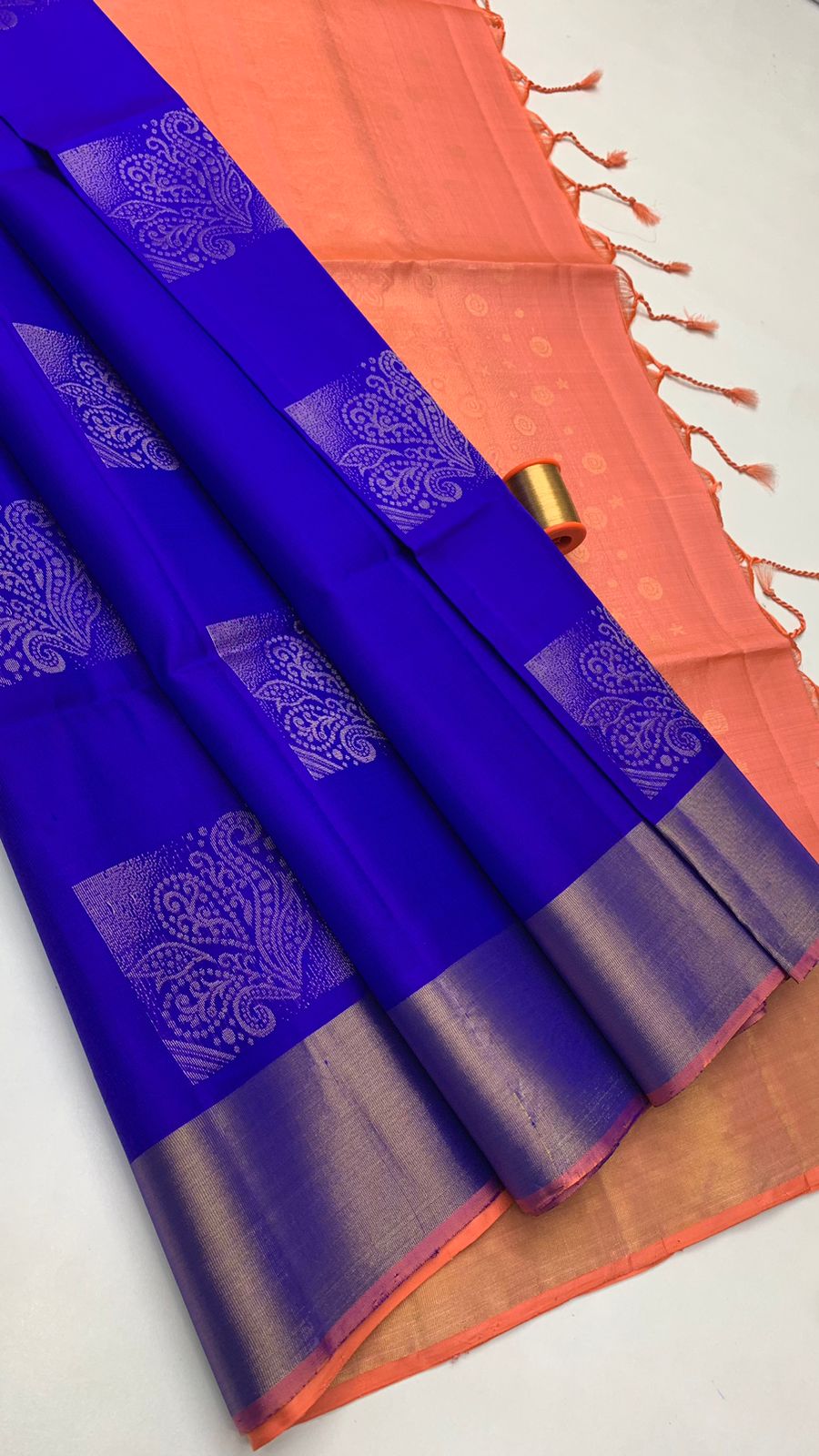 Pure handloom jari border , borderless Double warp soft silk sarees collections with contrast Pallu and blouse