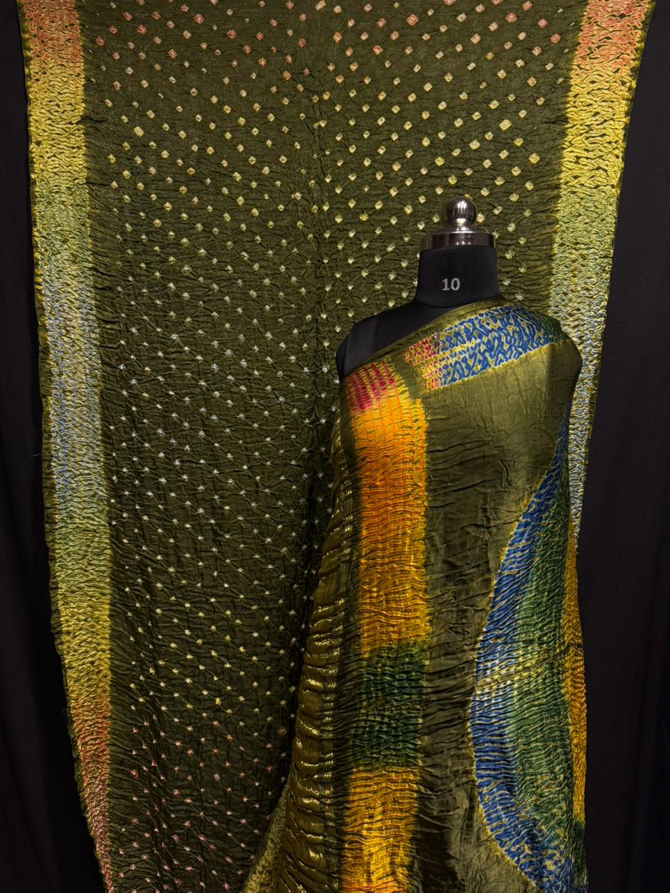 Sibori contrast Saree Fabric Modal Silk Multi Sibori dotts Heavy Tissue pallu
Handcrafted item
Best quality & color
Exclusive collection