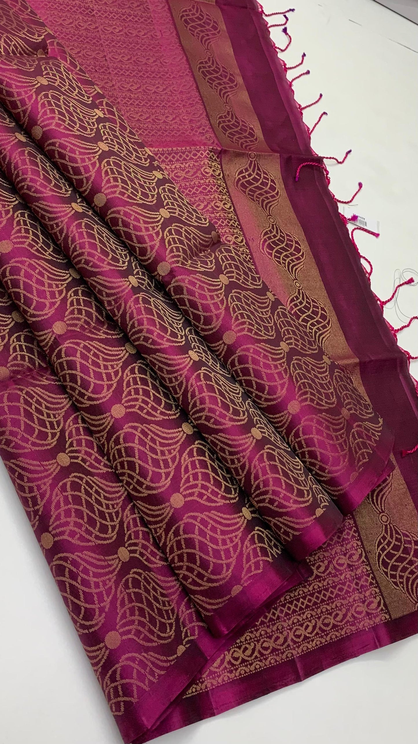 Pure handloom borderless  Bridal Double warp soft silk sarees collections