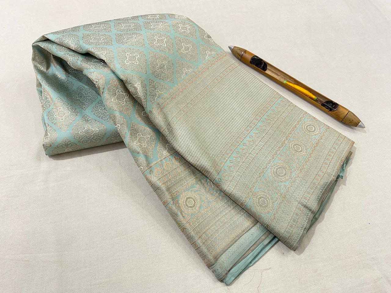 Kanchipuram Handloom pure silk saree
Beautiful fancy Design
kerala  beautiful  wedding type sarees*