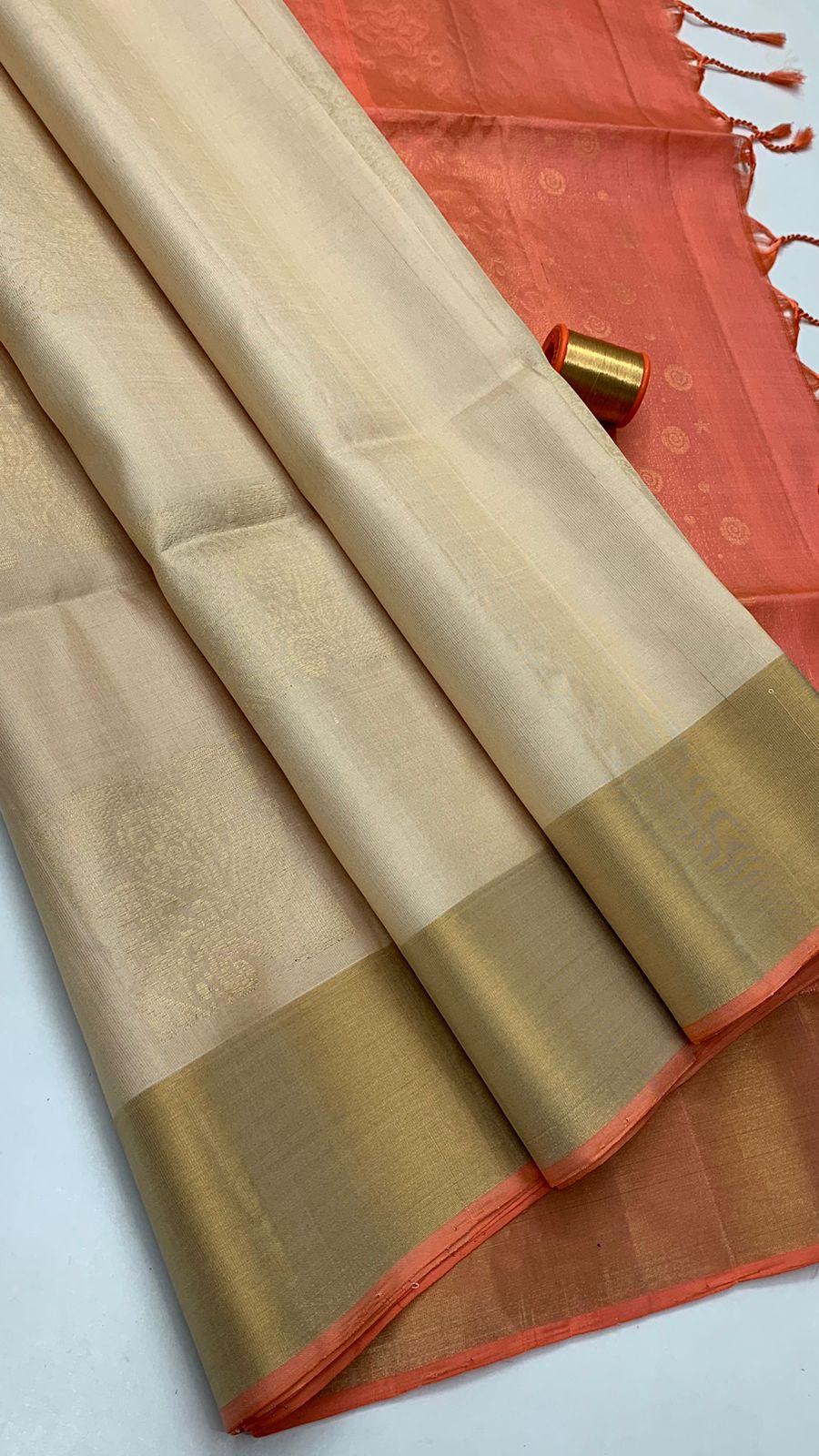 Pure handloom jari border , borderless Double warp soft silk sarees collections with contrast Pallu and blouse