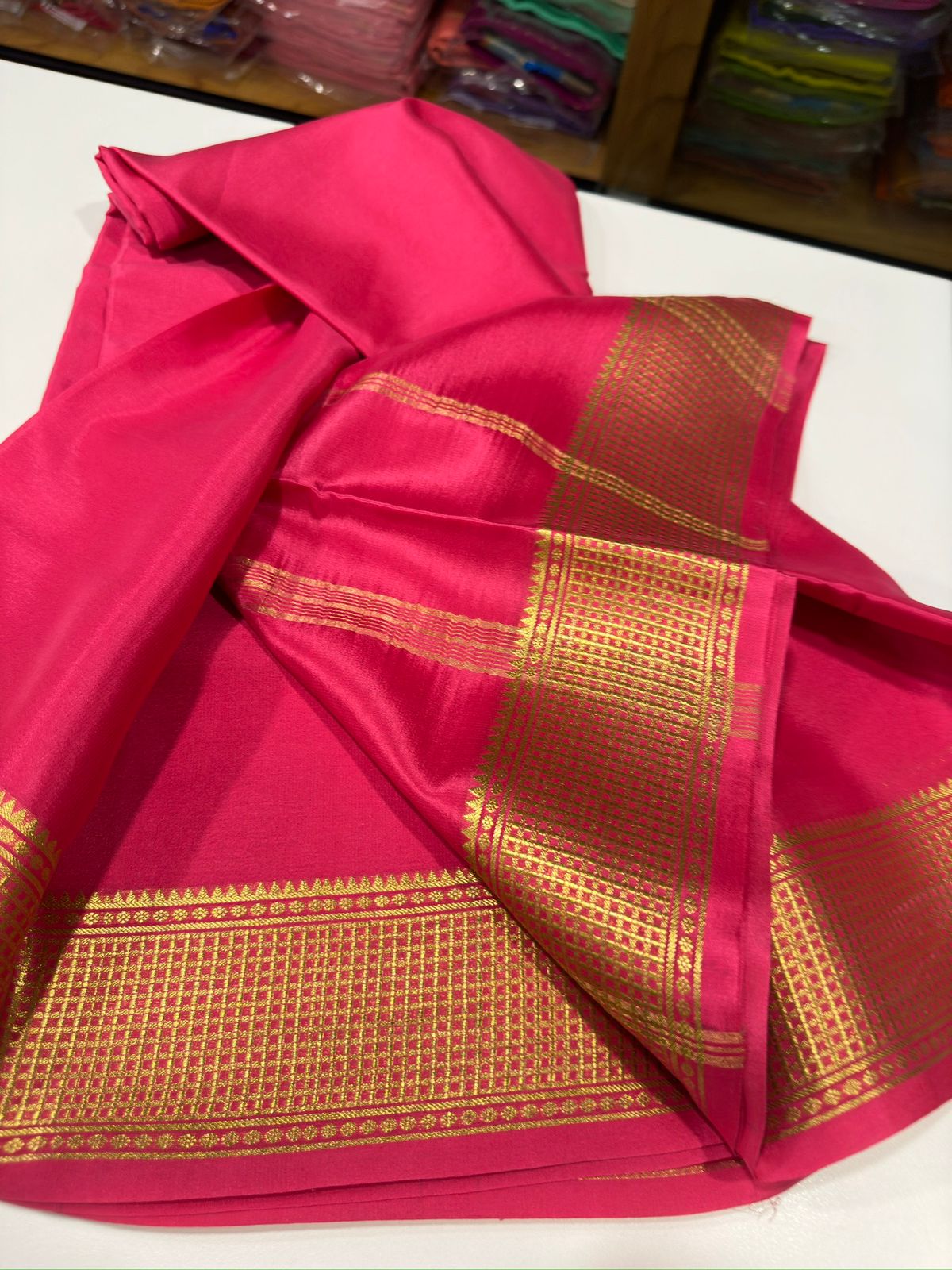 Pure Mysore silk sarees
110 grm thickness 
Silk mark certified.           Traditional border with beautiful Colors💙