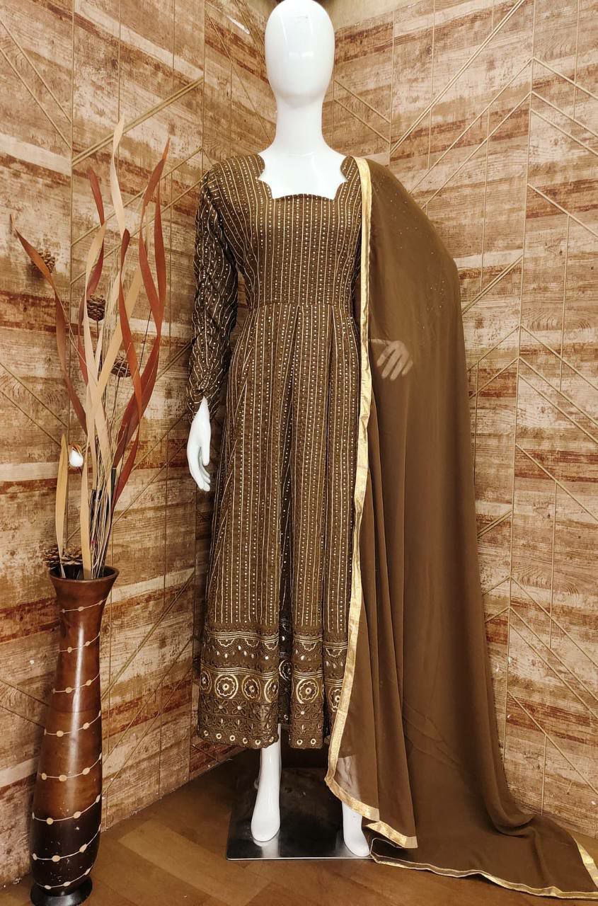 Designer s Gown Top dupatta               Heavy FAUX GEORGETTE Silk
Full INNER Attached Heavy Crape
WORK - All Over Multi Thread  & Jari With Sequence embroidery stich work