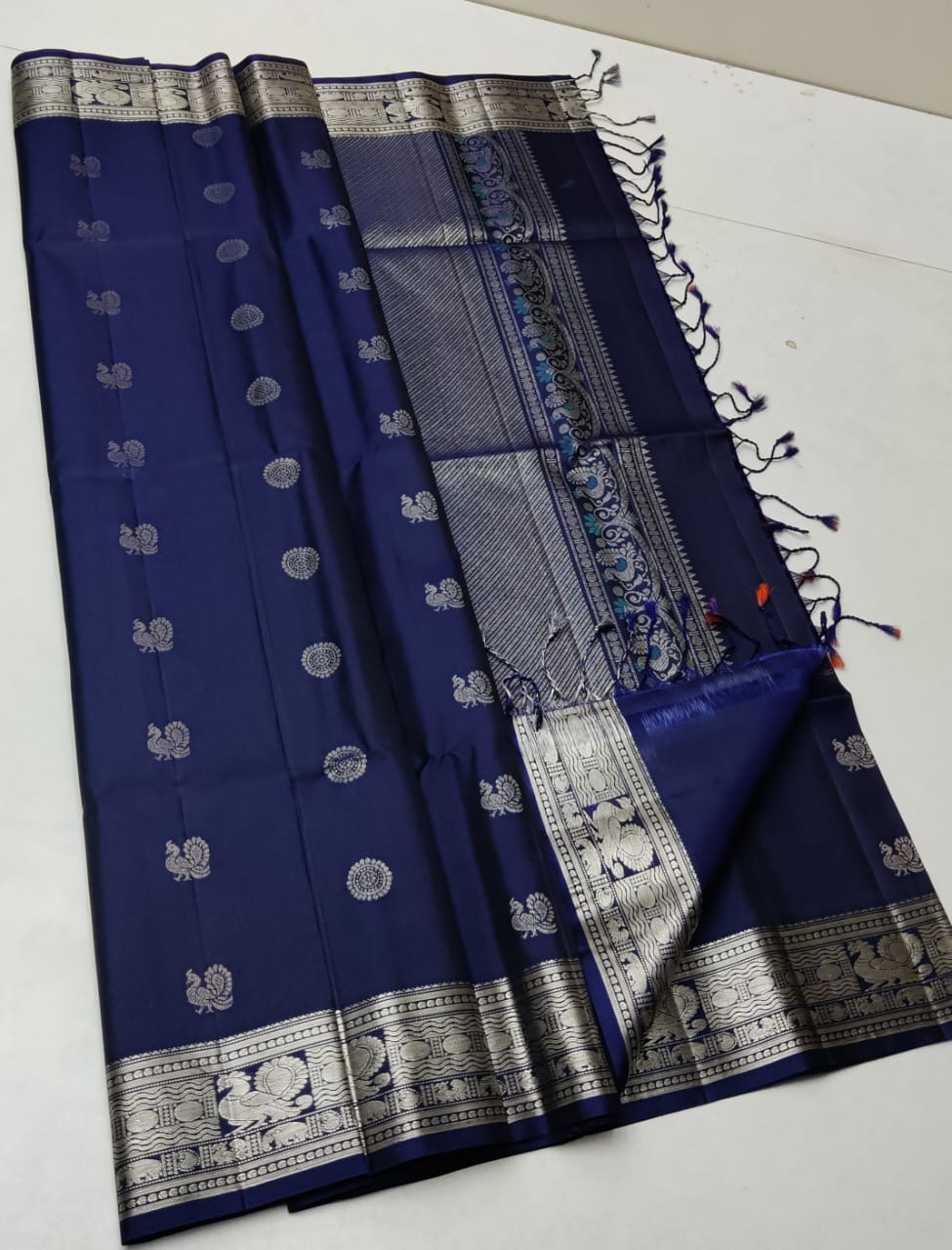 Pure handloom Double warp soft silk saree Jacquard border                         With silk mark certificate