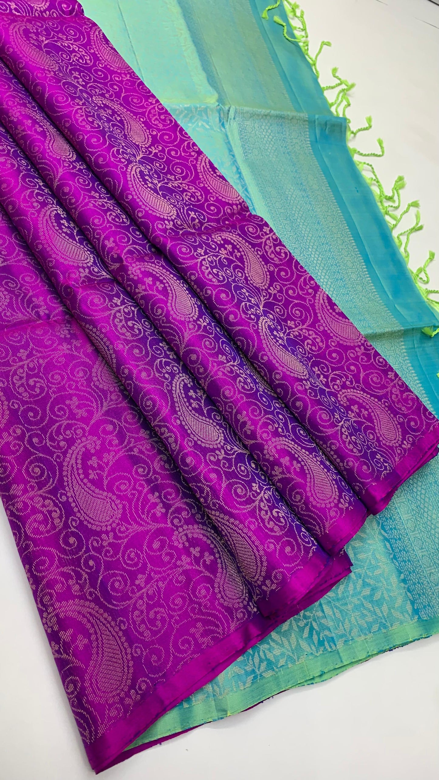 Pure handloom borderless  Bridal Double warp soft silk sarees collections