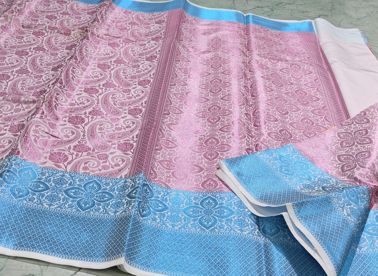 Handwoven Banarasi Taffeta Soft Silk Saree*
Beautiful Tanchui  design All over body*
Zari weave pallu and blouse*