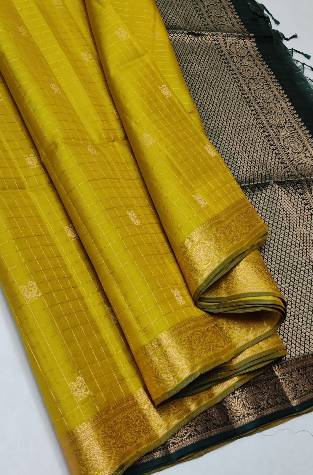 Pure handloom kanchi soft silk sarees
Silk mark certified