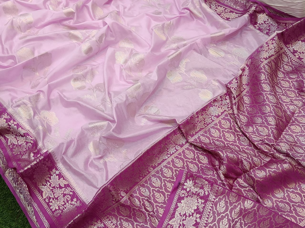 Bnarasi Semi katan soft silk saree 
Latest fancy border design
Full body bnarasi flower zari weaving  
weaving designer pallu