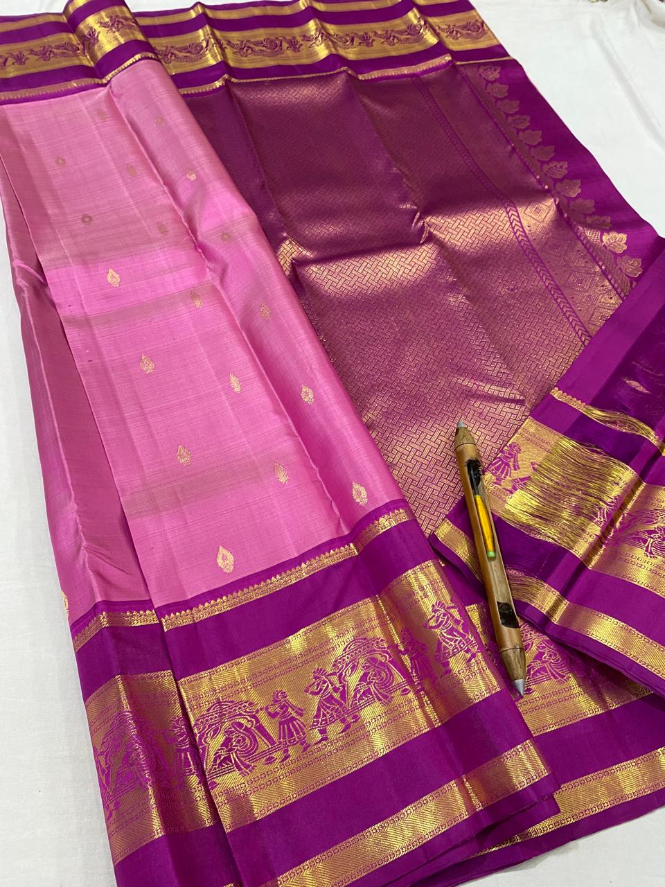 Kanchipuram Handloom pure silk saree
Beautiful fancy Design
gold zari fancy   Medium kalayana border butta beautiful  type sarees*