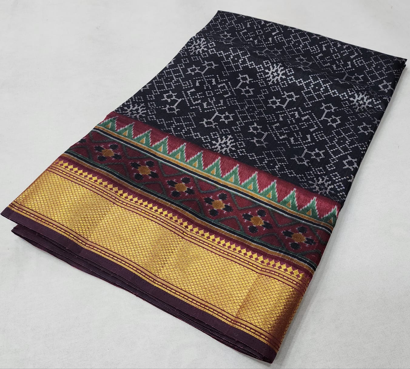 Sana silk Pochampalli print! 
Zari border! Saree