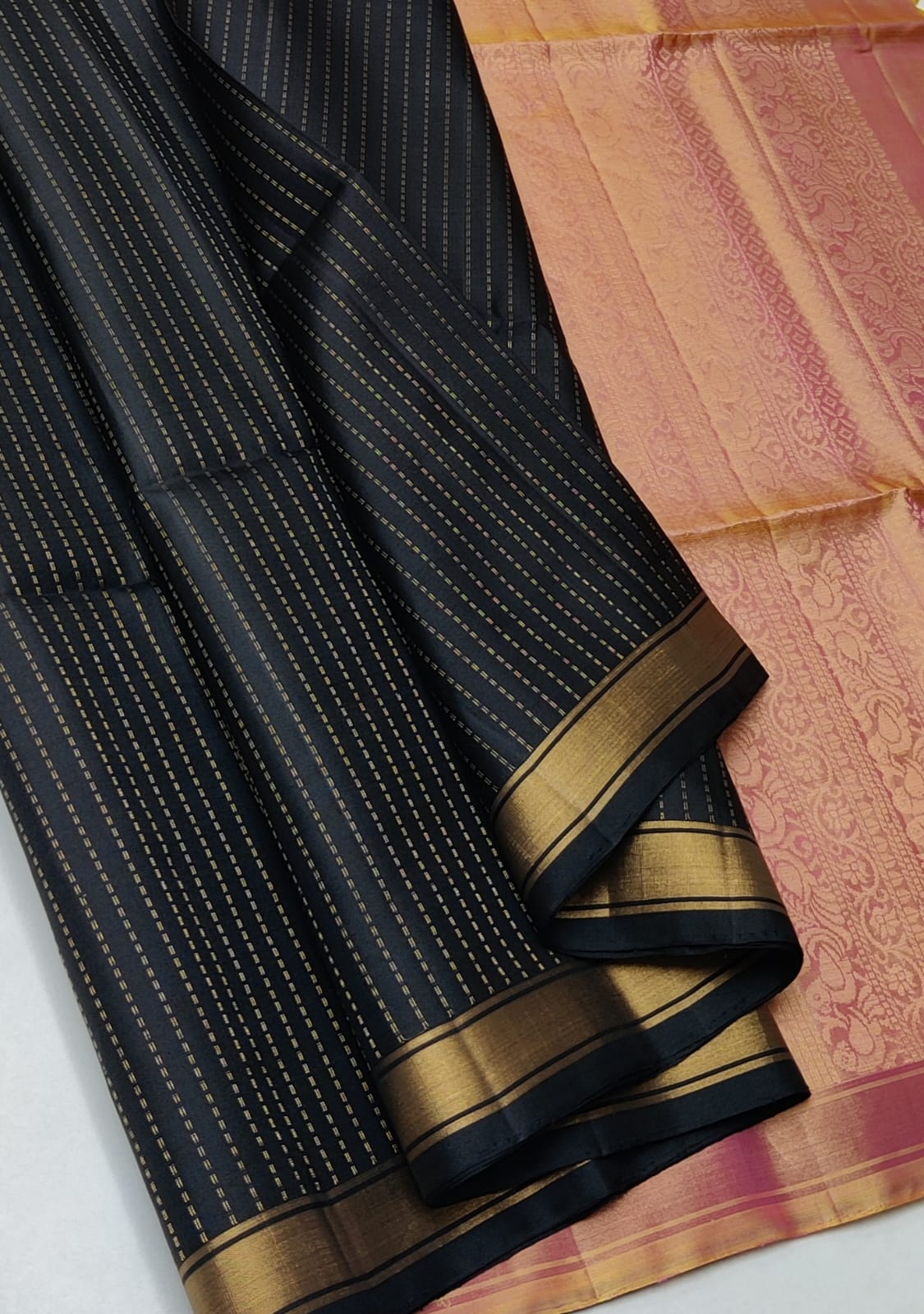 Pure handloom Double warp soft silk saree
Fansy sarees