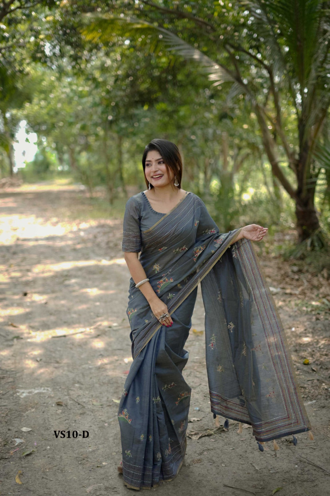 Saree:* Premium Khadi Tussar Silk all over traditional thread work and multicolour kantha stitch border with fancy Tassels