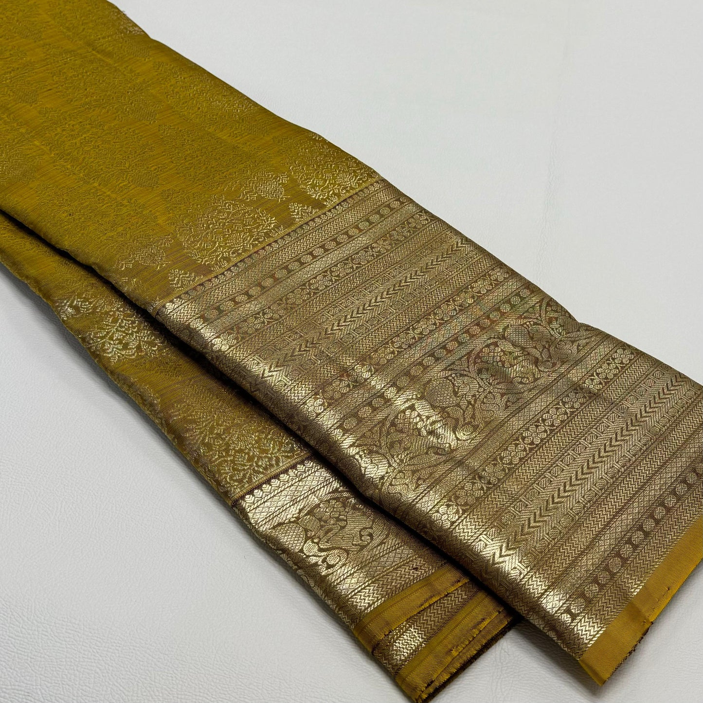 Kanchipuram pure silk handloom double warp contrast grand pallu and blouse *Bridal 1g*
*SILK MARK TAG WITH HOLOGRAM*