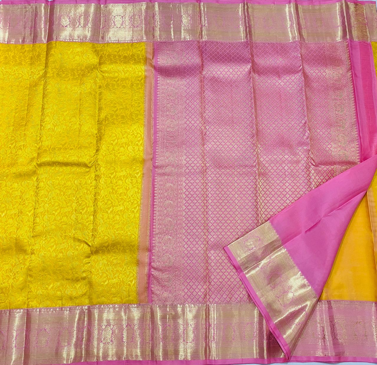 Kanchipuram Handloom pure silk saree
Beautiful fancy Design
gold zari fancy   Korvai  border wedding beautiful  type sarees*