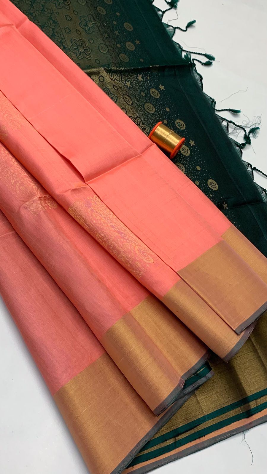 Pure handloom jari border , borderless Double warp soft silk sarees collections with contrast Pallu and blouse
