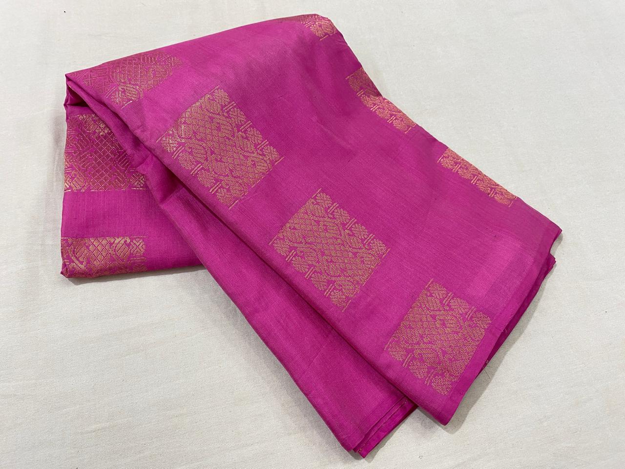Kanchipuram semi silk sarees
Beautiful Design 
beautiful Semi soft silk sarees*