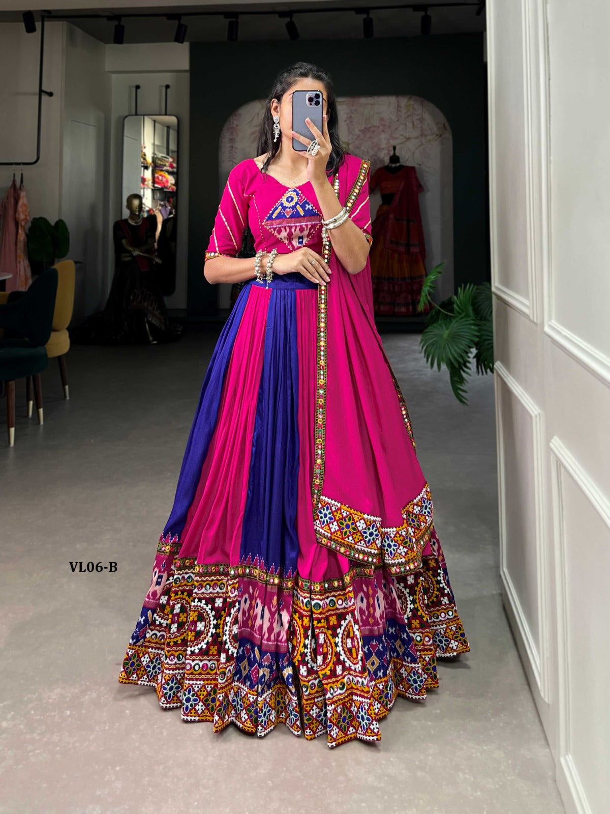 Navratri Chaniya Choli
Lehenga:* Rayon With Printed Silk Plain And Printed With Gamthi Work And Original Mirror With Paper Mirror Work Lace
Choli:* Rayon Plain And Printed Patch With Gota Patti And Paper Mirror Work