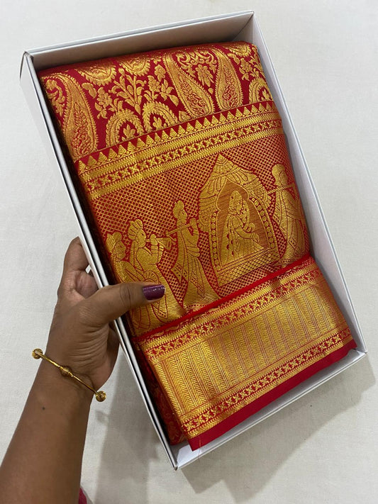 Kanchipuram Handloom pure silk saree
Beautiful fancy Design gold zari collection beautiful wedding grand  type sarees*