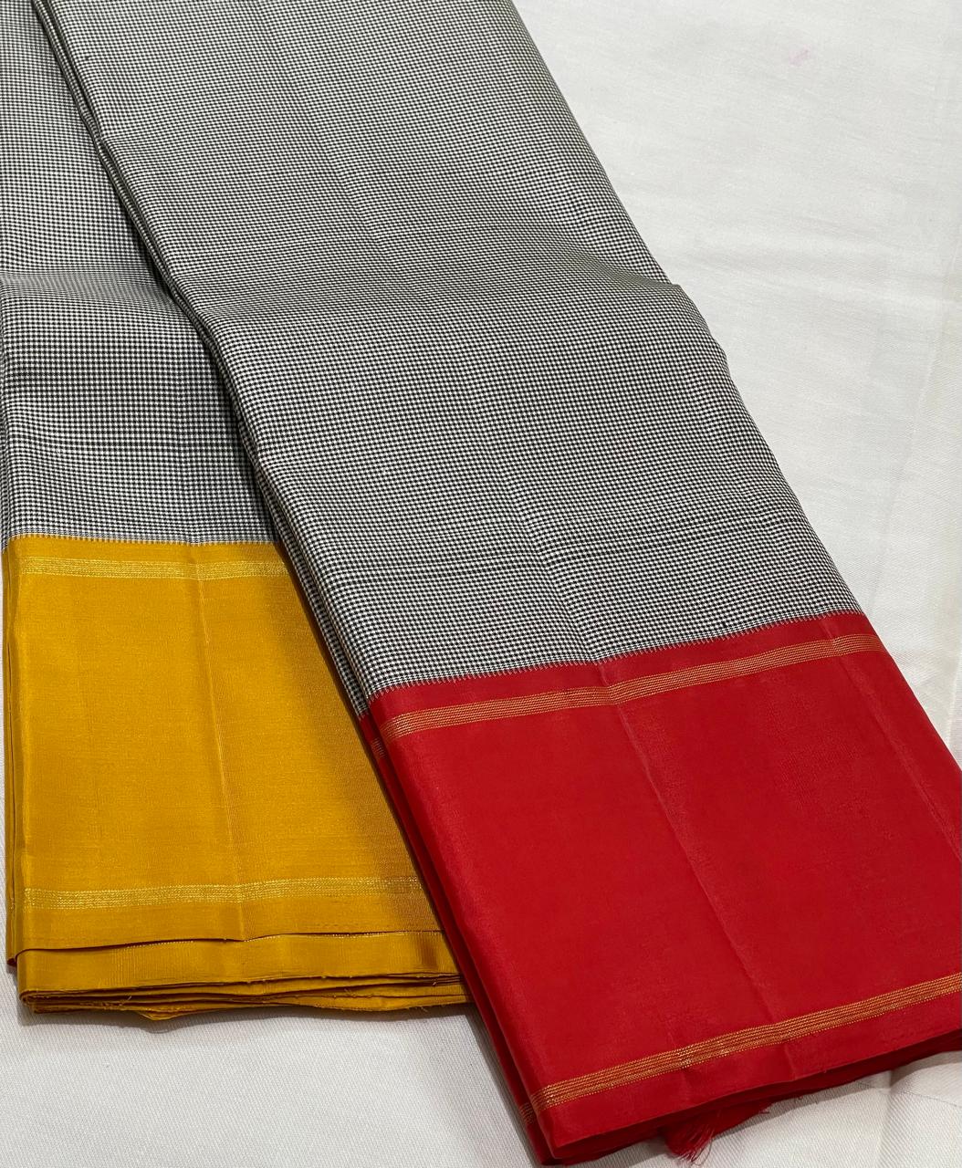 PURE ZARI QUALITY 
100 % PURE KANCHIPURAM HANDLOOM SILK SAREE WITH SILK MARK TAG