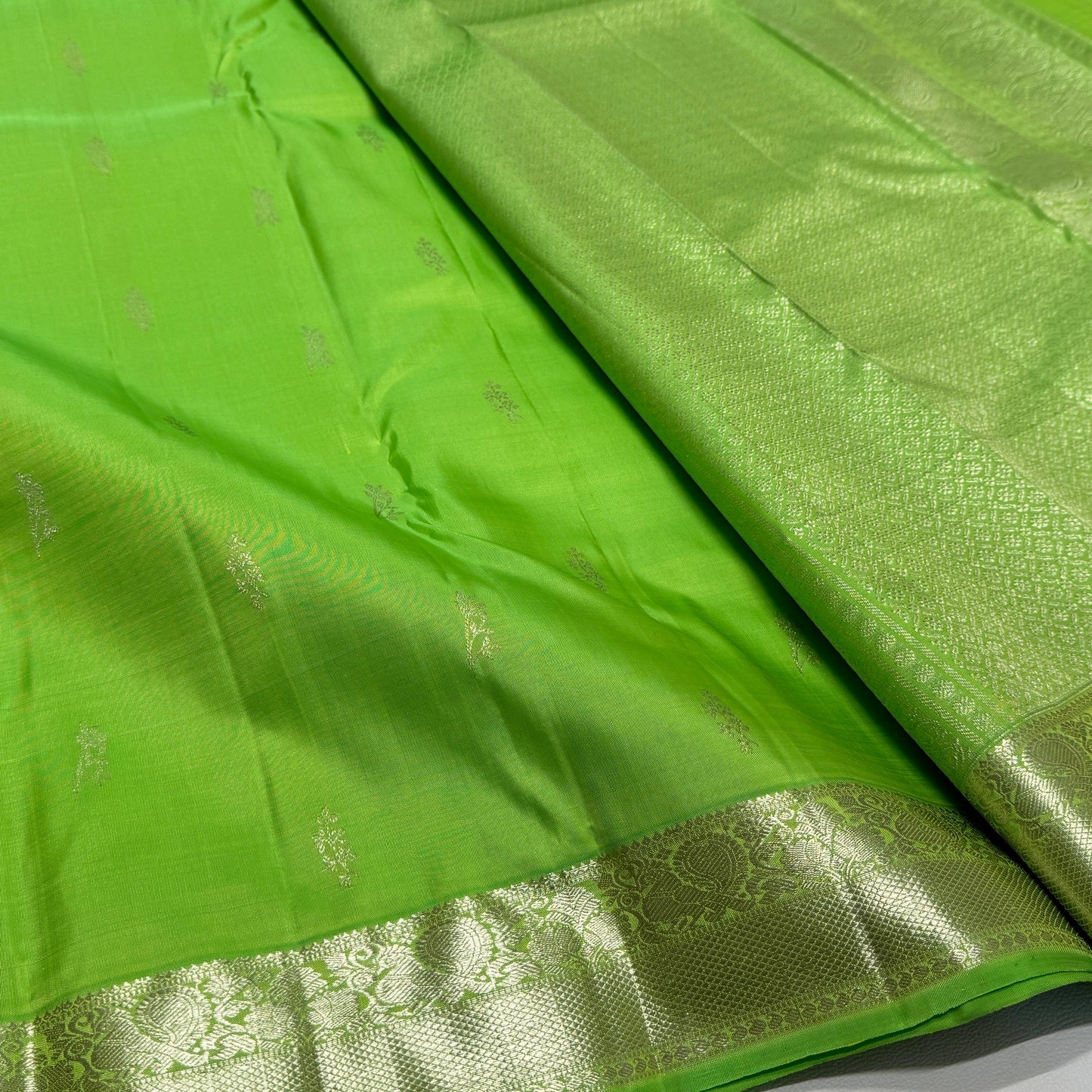 Kanjivaram pure silk handloom double warp self grand pallu and blouse *Silver zari 2g*