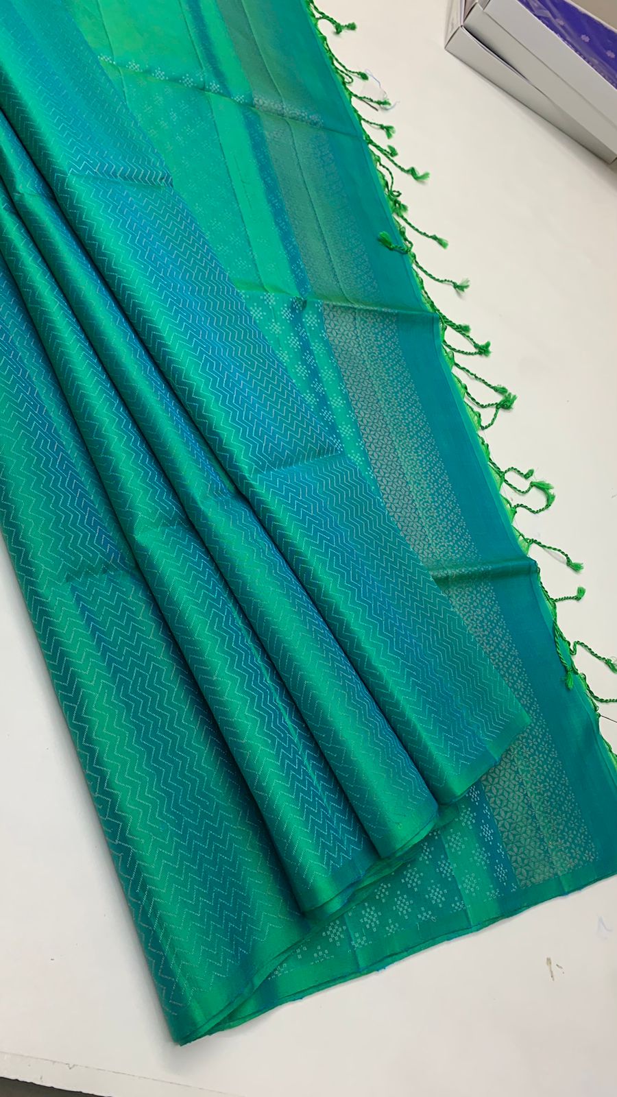 Pure handloom  borderless Allself bridal Double warp soft silk sarees collections ..with contrast Pallu and blouse