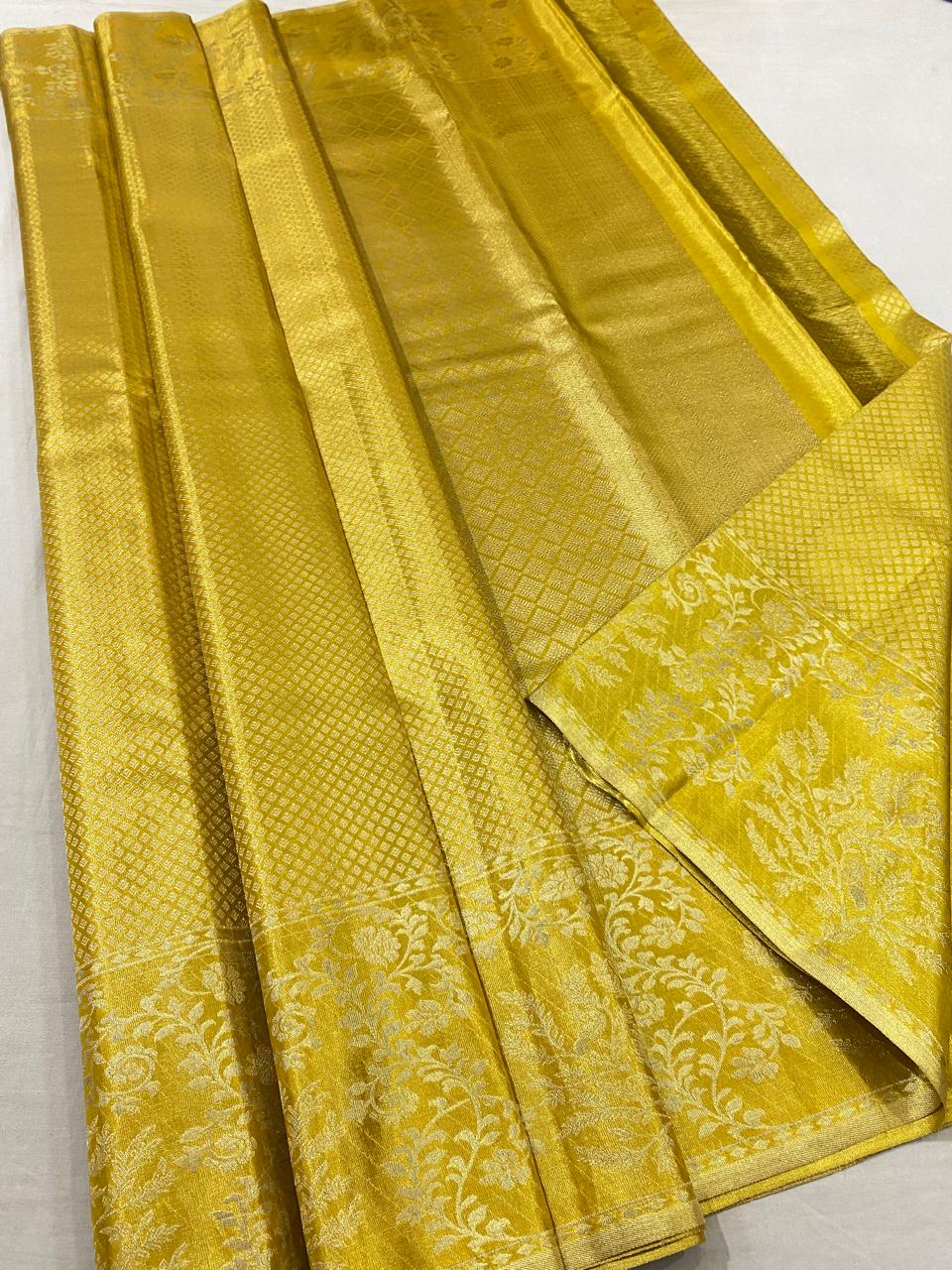 Kanchipuram handloom pure silk saree
Beautiful Design kerala tissue type Wedding sarees*