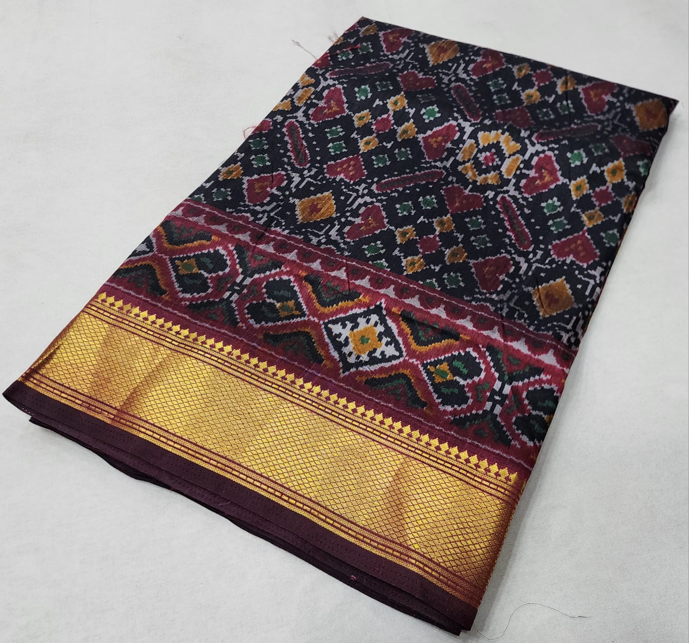 Sana silk Pochampalli print! 
Zari border! Saree