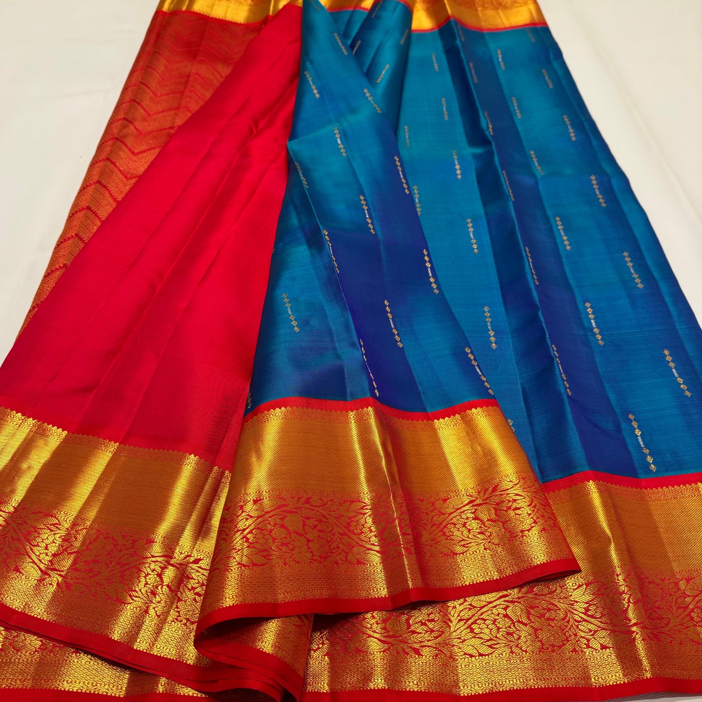Kanjivaram pure silk handloom double warp contrast grand pallu and blouse *Double side korvai border 2g*