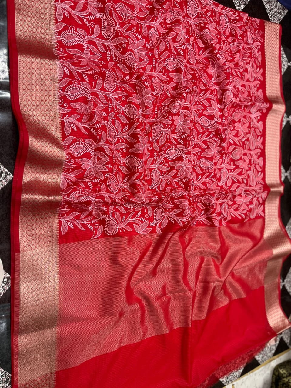 Banarasi Kora Organza Silk Sarees Very Good Quality With Very Beautiful Embroidery Chickenkari Work Weaving Design Border