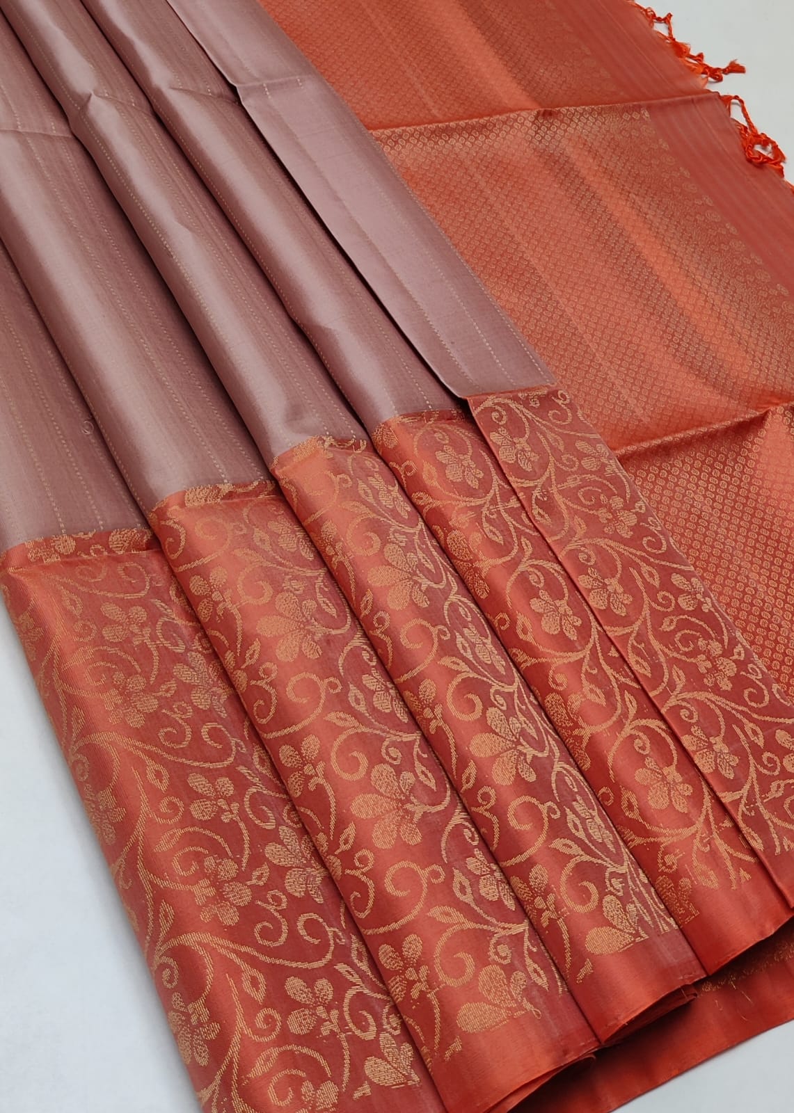 Pure handloom Double warp soft silk saree Turning 
With silk mark certificate