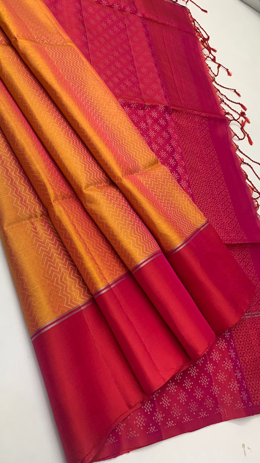 Pure handloom  borderless Allself bridal Double warp soft silk sarees collections ..with contrast Pallu and blouse