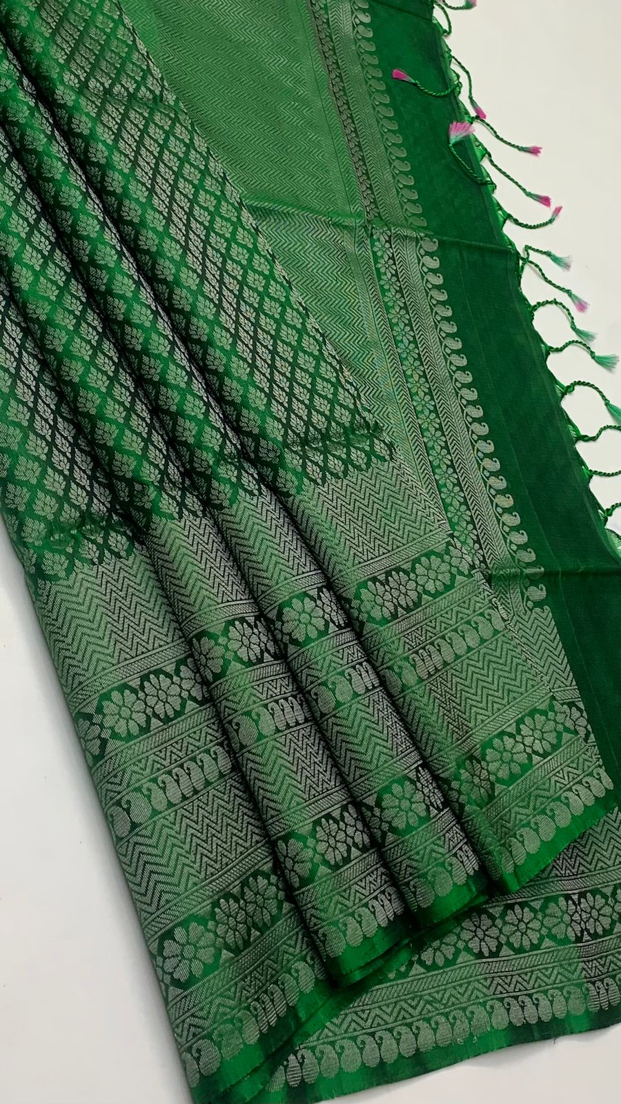 Pure handloom  borderless Allself bridal Double warp soft silk sarees collections ..with contrast Pallu and blouse