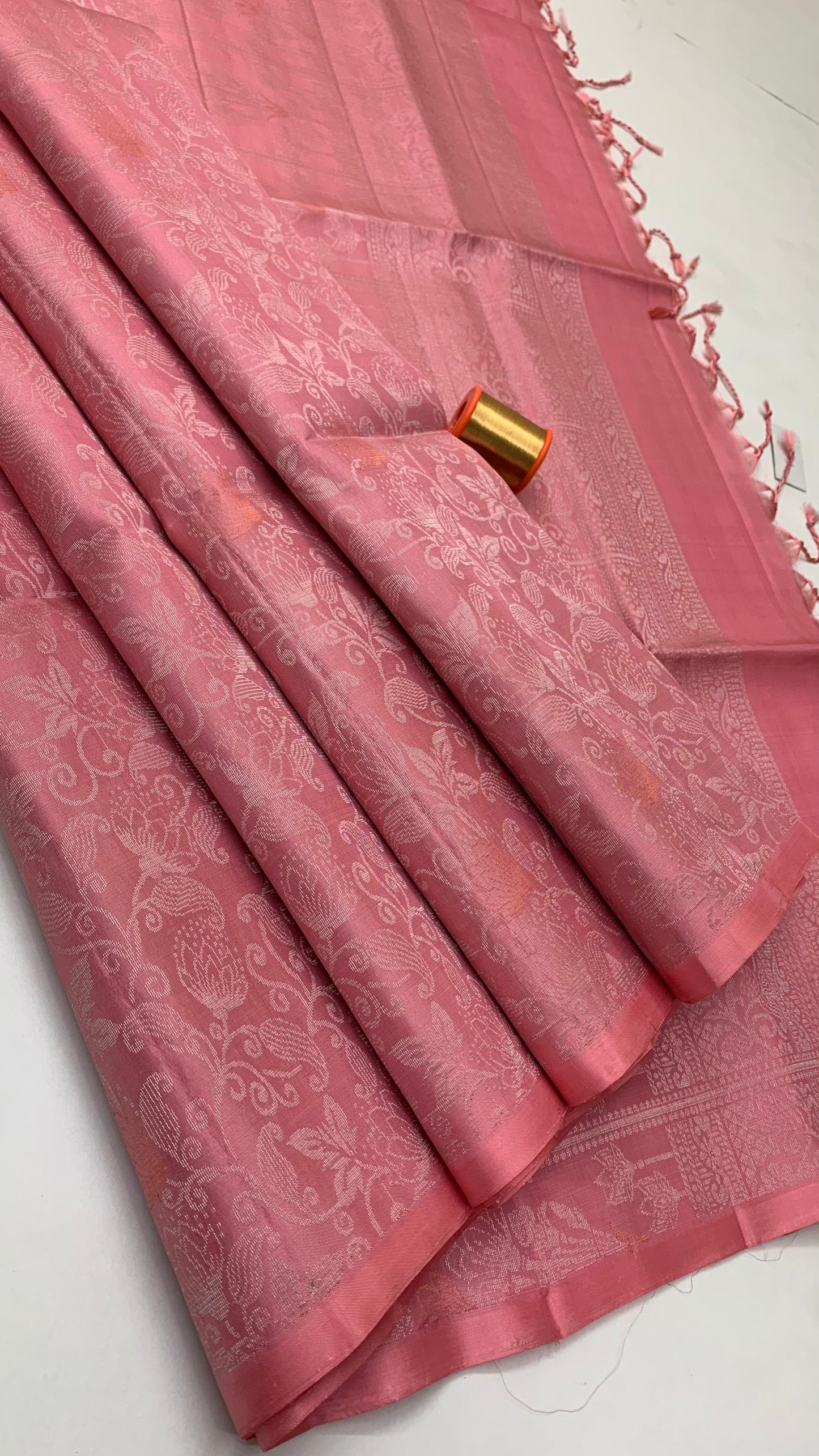 Pure handloom borderless  Bridal Double warp soft silk sarees collections