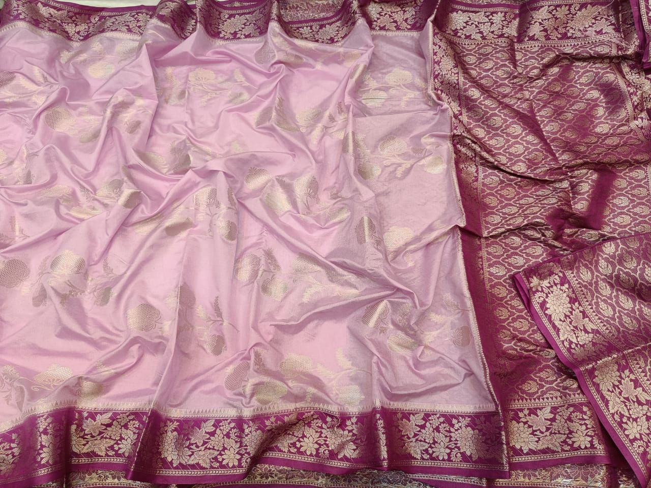 Bnarasi Semi katan soft silk saree 
Latest fancy border design
Full body bnarasi flower zari weaving  
weaving designer pallu