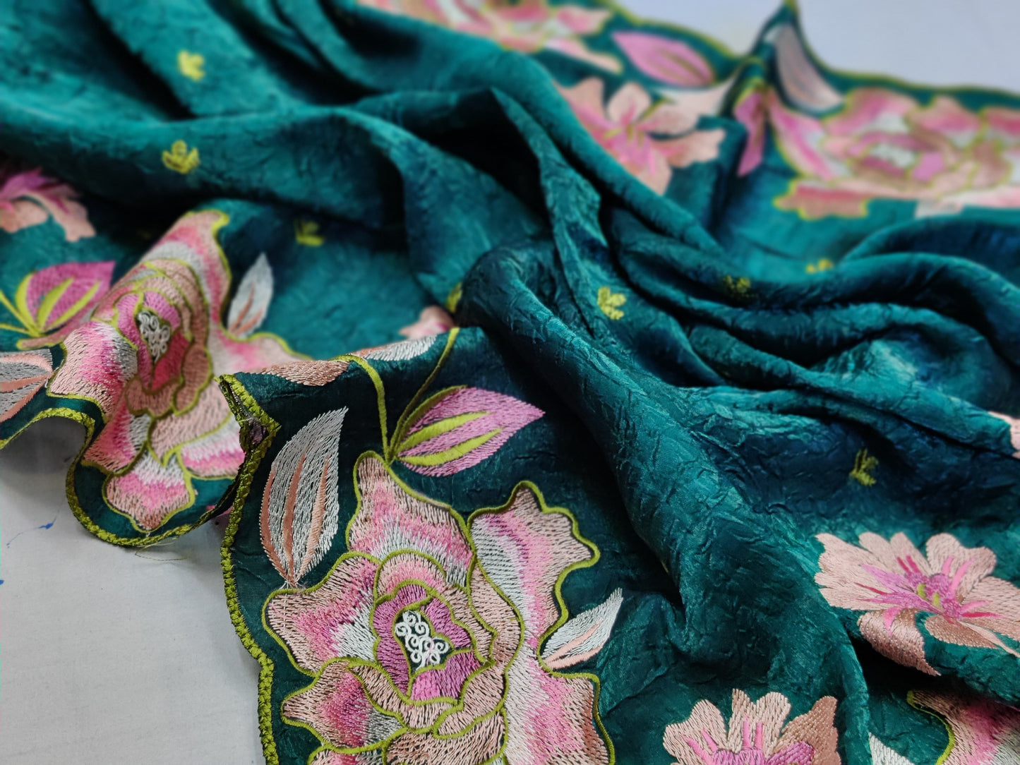 ALLOVER PARSI BORDER AND ALLOVER BUTTI ON CRUSH GEORGETTE saree