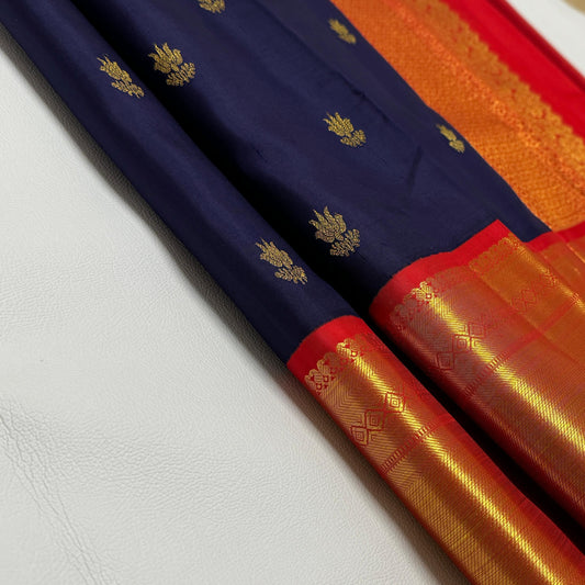 Kanchipuram pure silk handloom double warp contrast grand pallu and blouse *Double side korvai border 2g* 
*SILK MARK TAG WITH HOLOGRAM*
