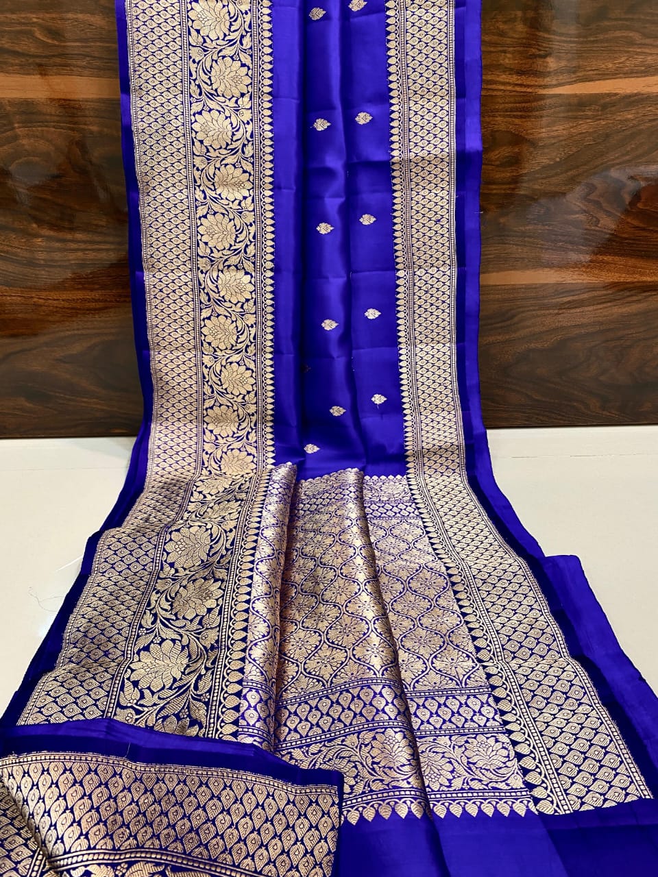 Banarsi Fancy Beautiful Pure Raw Mango Sarees
Pure Raw Mango Kaduwa Meenakari Handloom Silk Sarees* 
With Silkmark Certificate