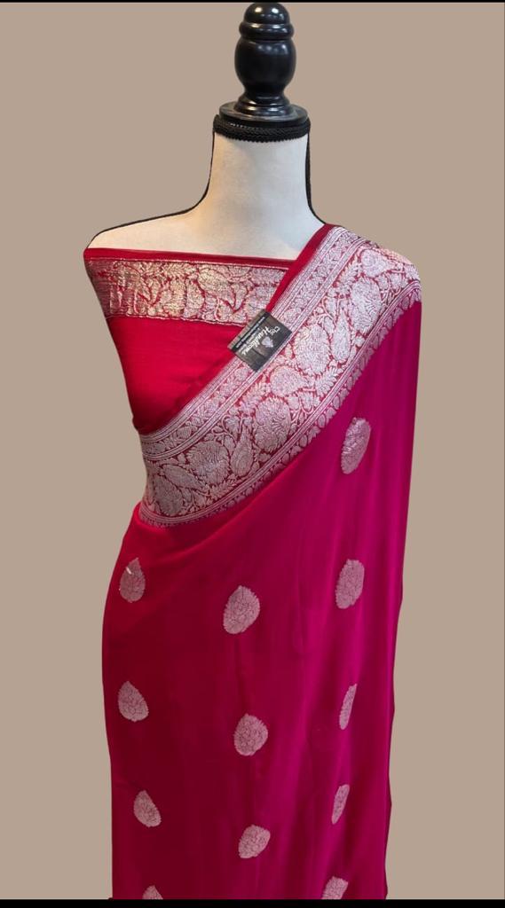 New Banarasi Semi Georgette Sarees
With Silver Zari Buta Good Quality
Banarasi blouse