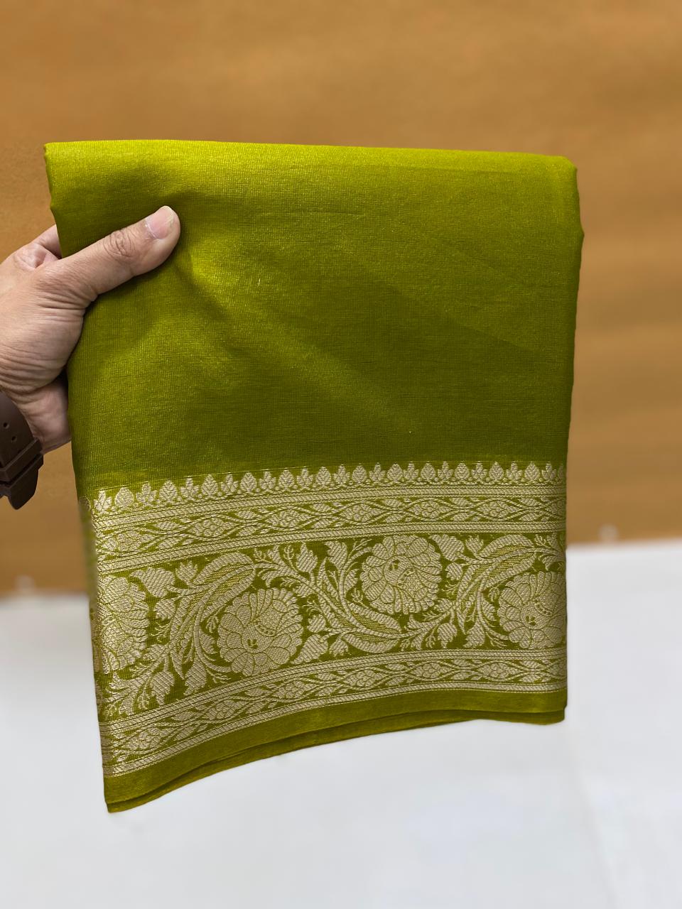 BEST BANARASI WARM SILK KATBAN SAREES
BARABAR BORDER ZARI PALLU WITH DOUBLE ZARI WORK