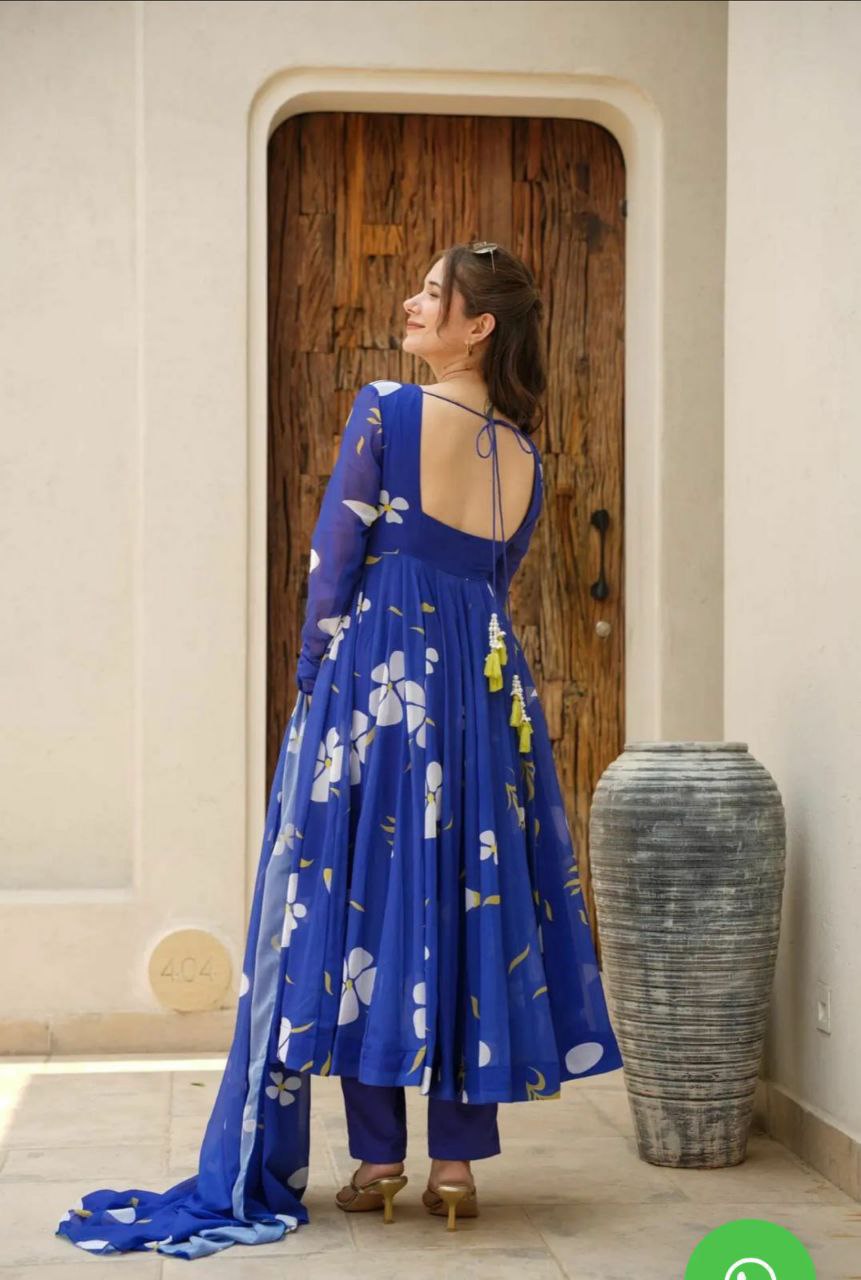 Looking for an effortless and chic summer look? Look no further than this stunning blue Georgette kurti suit! Crafted from light and breathable fabric, this suit is perfect for hot weather.