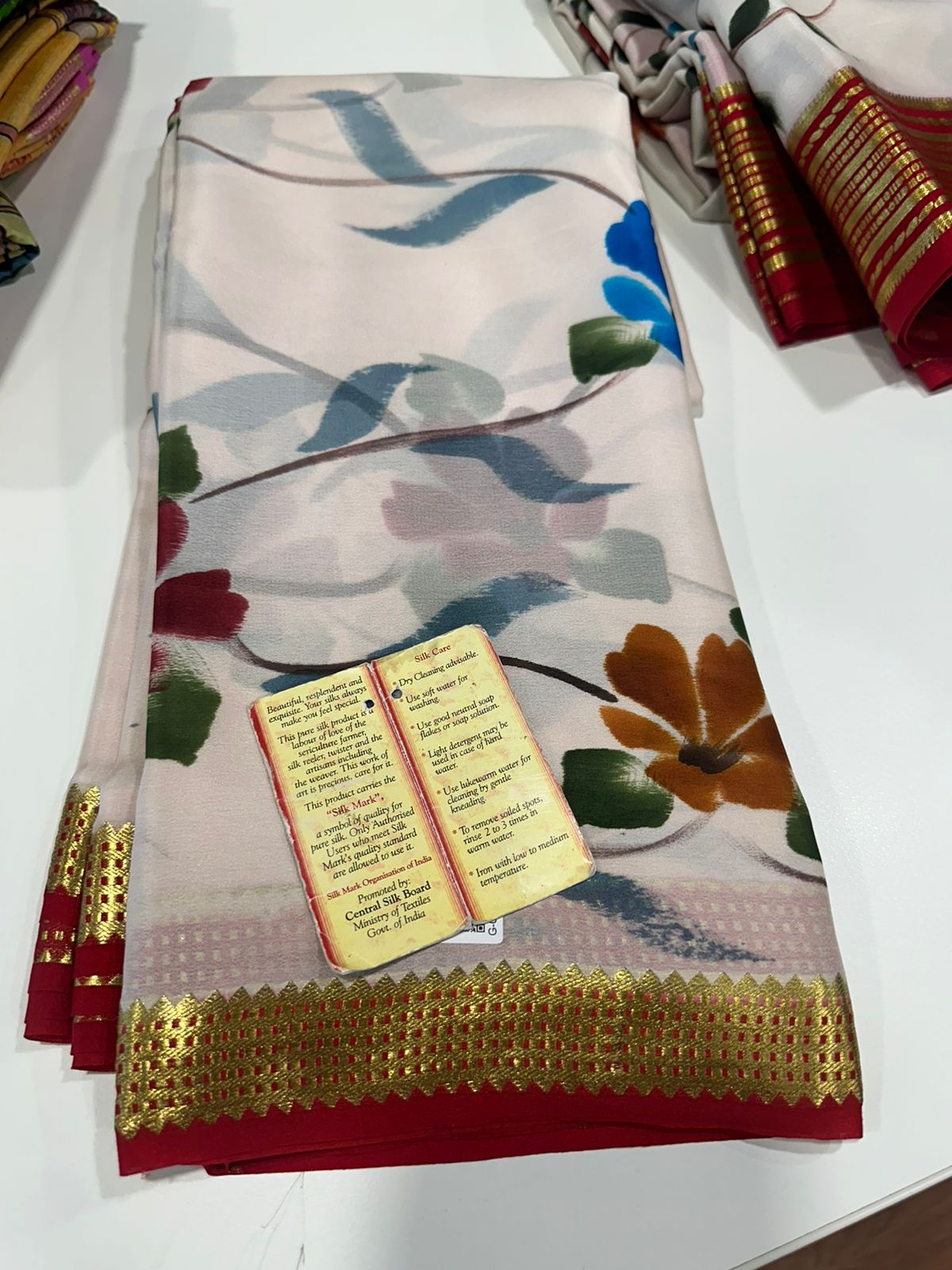 Pure Mysore silk saree
Silk mark certification 
75  grm  thickness 
Comes with contrast  blouse piece 
digital prints Printed Mysore silk sarees with heavy quality