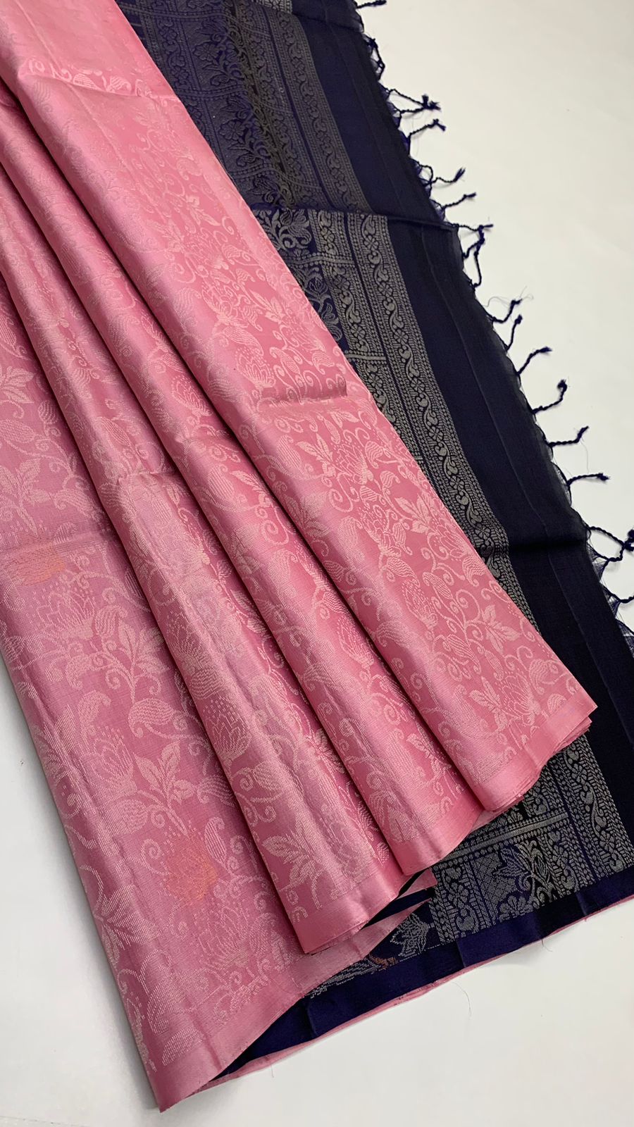 Pure handloom  borderless Allself bridal Double warp soft silk sarees collections ..with contrast Pallu and blouse