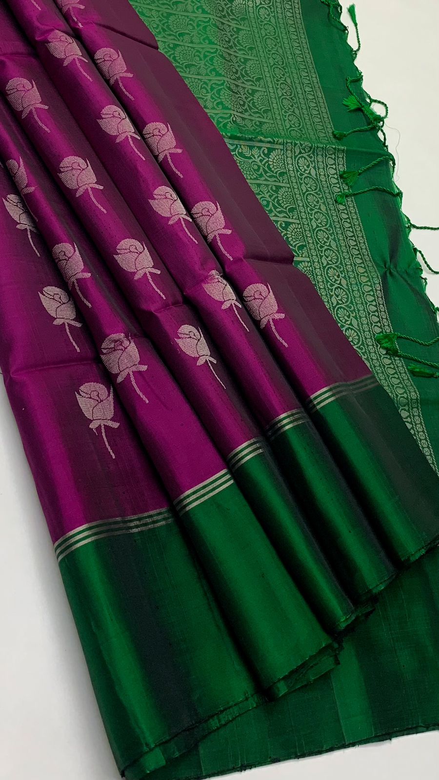 Pure handloom fancy design borderless Double warp soft silk sarees collections with contrast Pallu and blouse