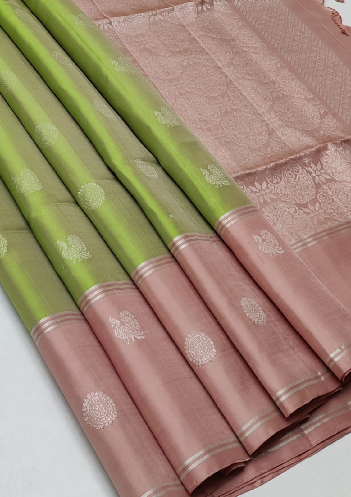 Pure handloom Double warp soft silk saree
Fansy sarees