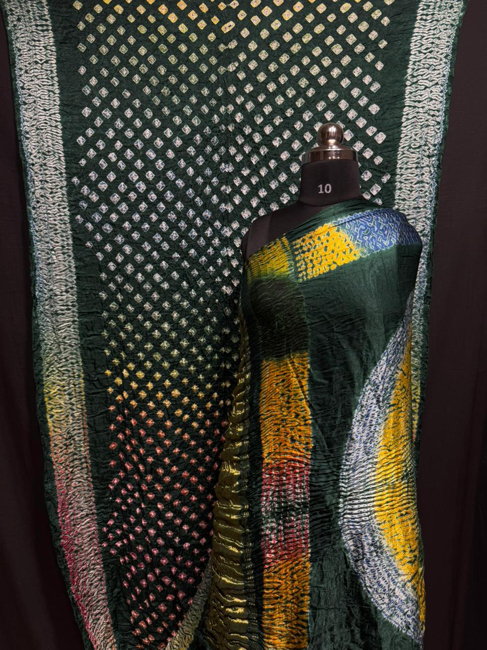 Sibori contrast Saree Fabric Modal Silk Multi Sibori dotts Heavy Tissue pallu
Handcrafted item
Best quality & color
Exclusive collection