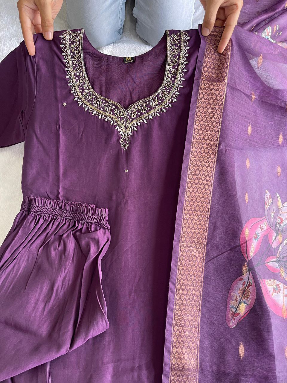 Beautiful design suit set.    Premium Roman Silk