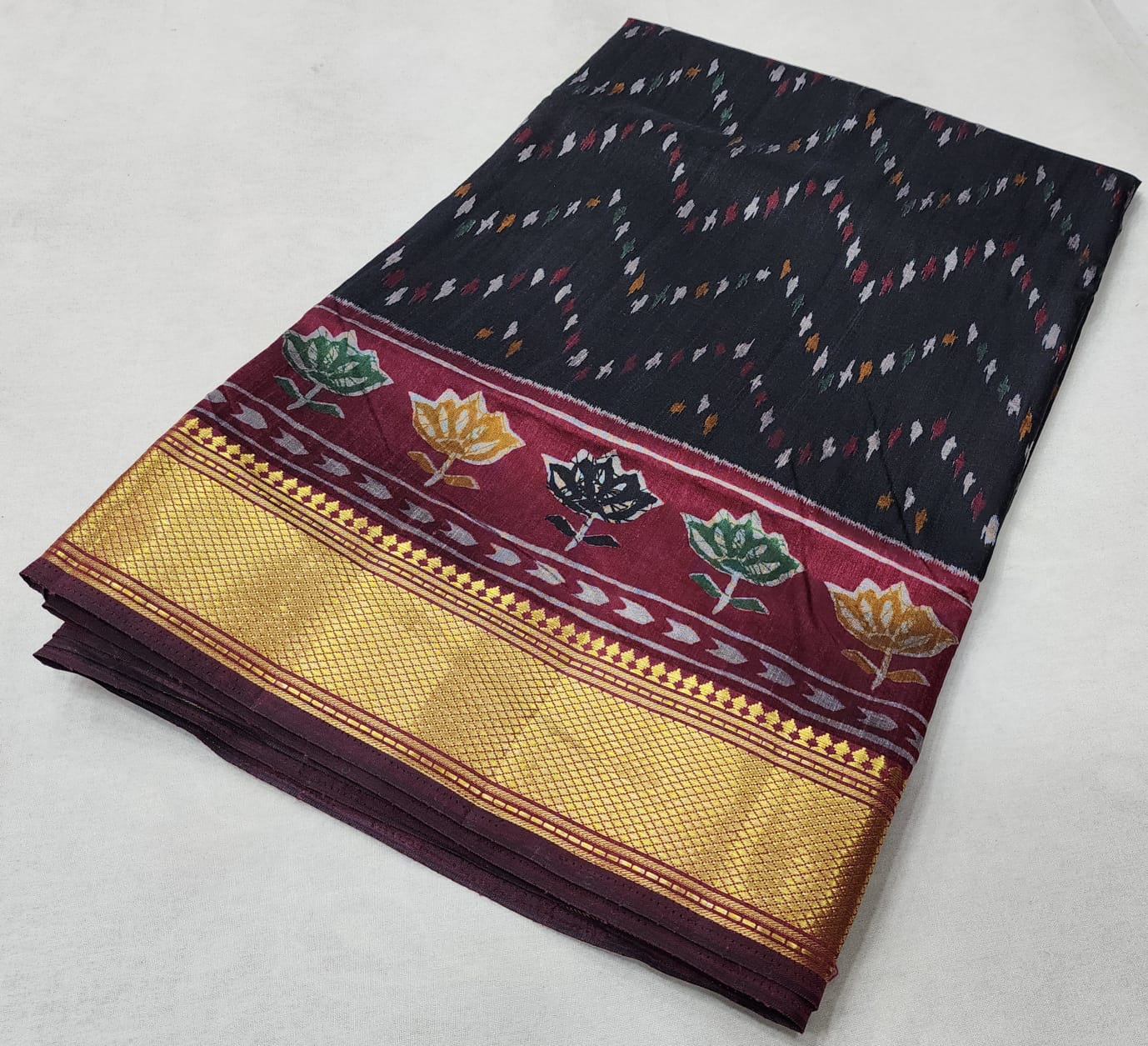 Sana silk Pochampalli print! 
Zari border! Saree