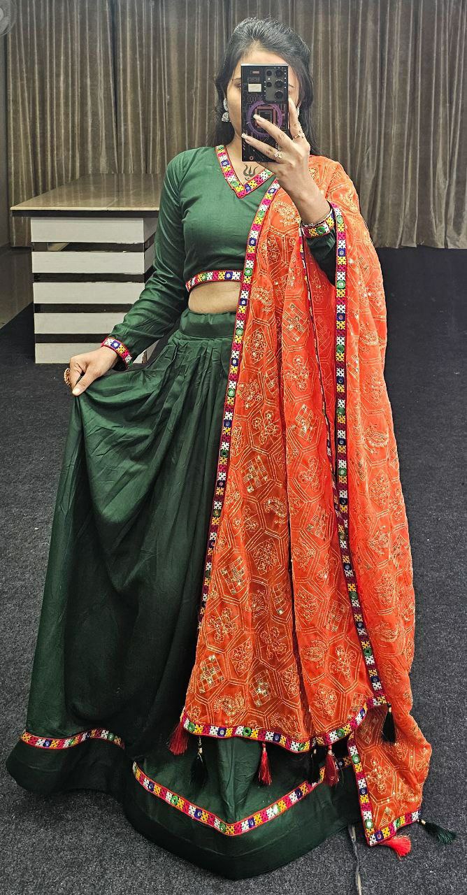 Garba special lehenga choli collection
Fabric:- Pure Cotton
Work: Foil Print
Inner:- Micro Cotton
Size: free size
 (Fully Stitched)
